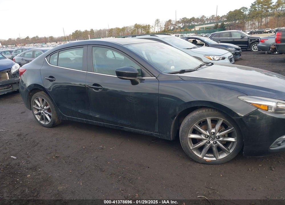 2018 MAZDA MAZDA3 VIN: 3MZBN1W3XJM174820