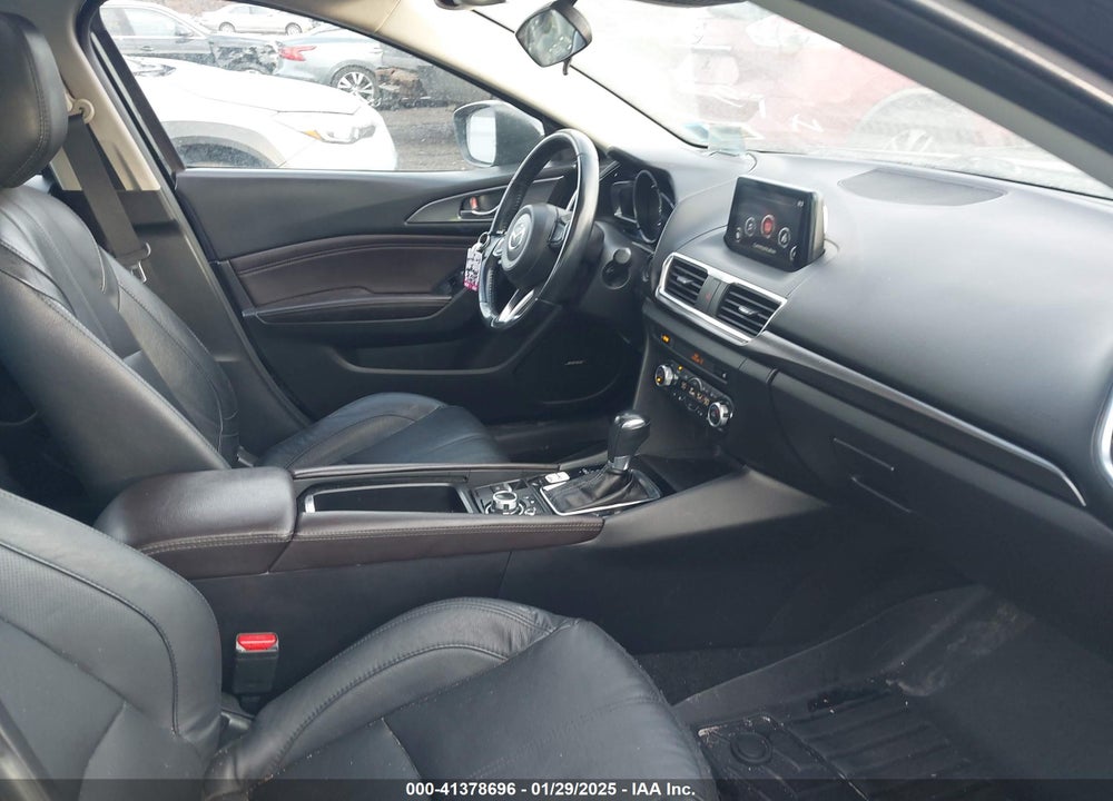 2018 MAZDA MAZDA3 VIN: 3MZBN1W3XJM174820