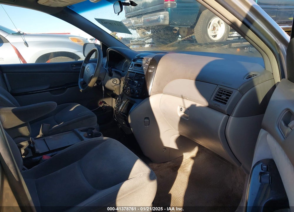 2005 TOYOTA SIENNA LE VIN: 5TDZA23CX5S226010