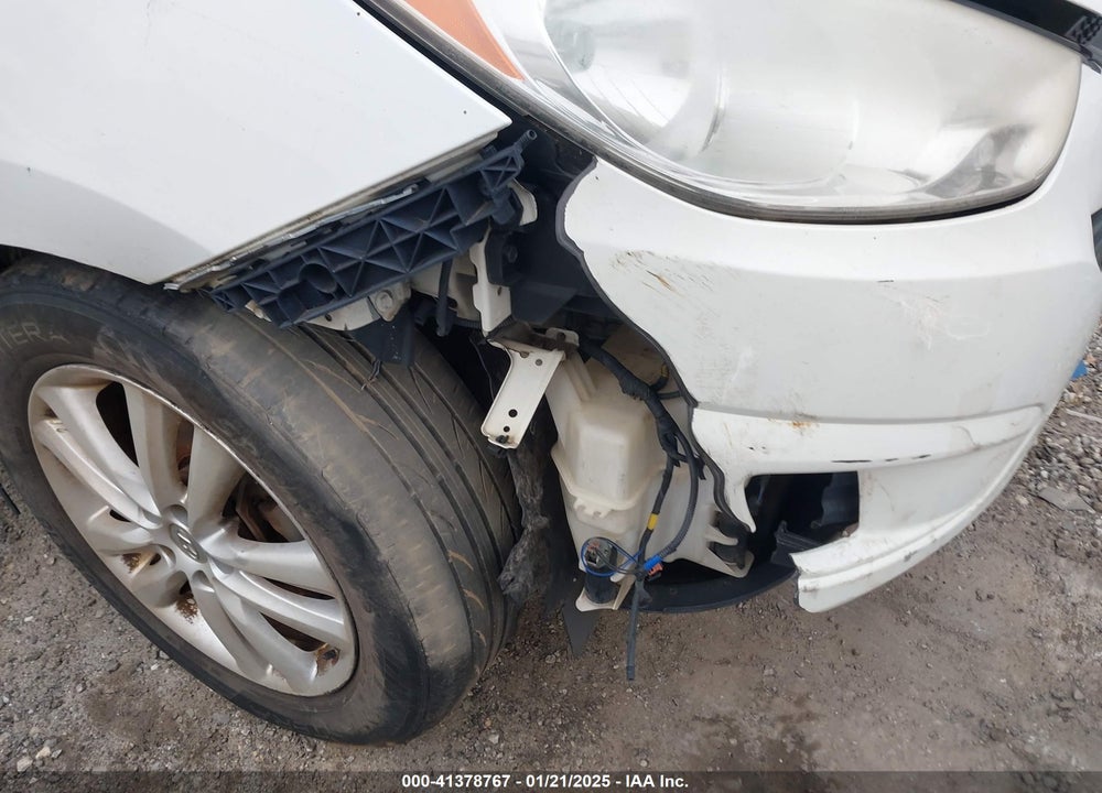 2011 HYUNDAI TUCSON LIMITED VIN: KM8JU3AC5BU144170