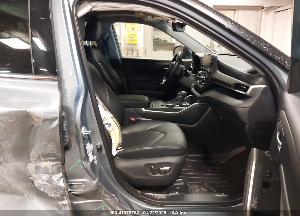 2020 TOYOTA HIGHLANDER XLE VIN: 5TDGZRBH3LS010471