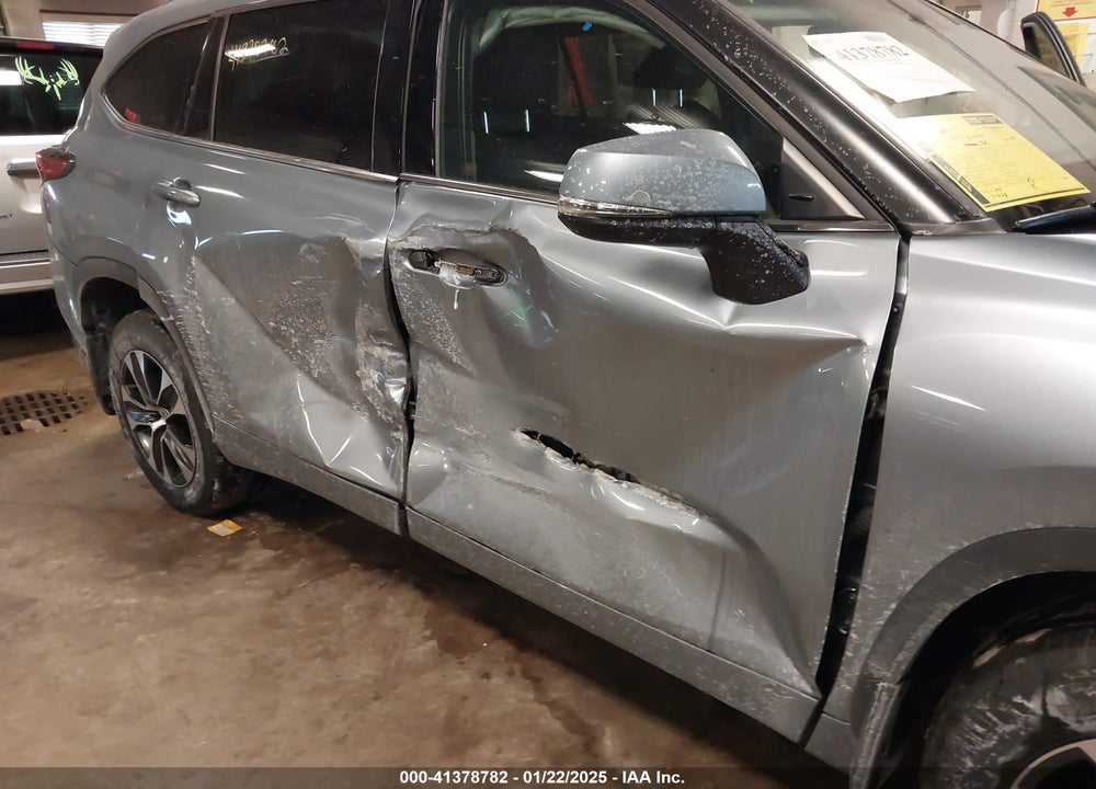 2020 TOYOTA HIGHLANDER XLE VIN: 5TDGZRBH3LS010471