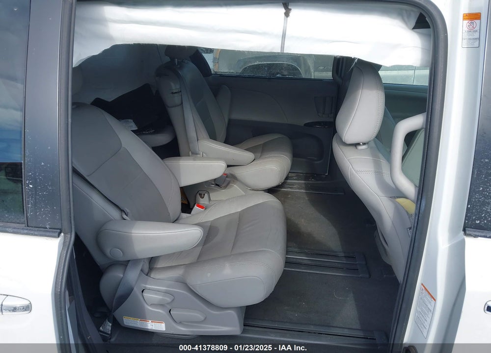 2020 TOYOTA SIENNA XLE VIN: 5TDYZ3DC5LS083490