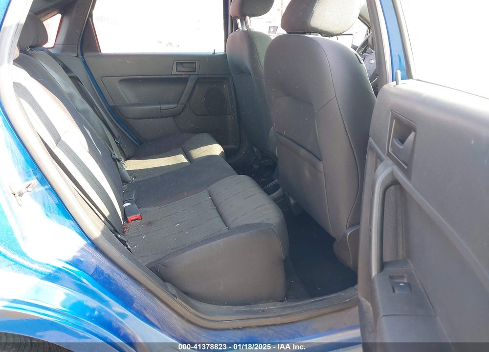 2011 FORD FOCUS SE VIN: 1FAHP3FNXBW205107