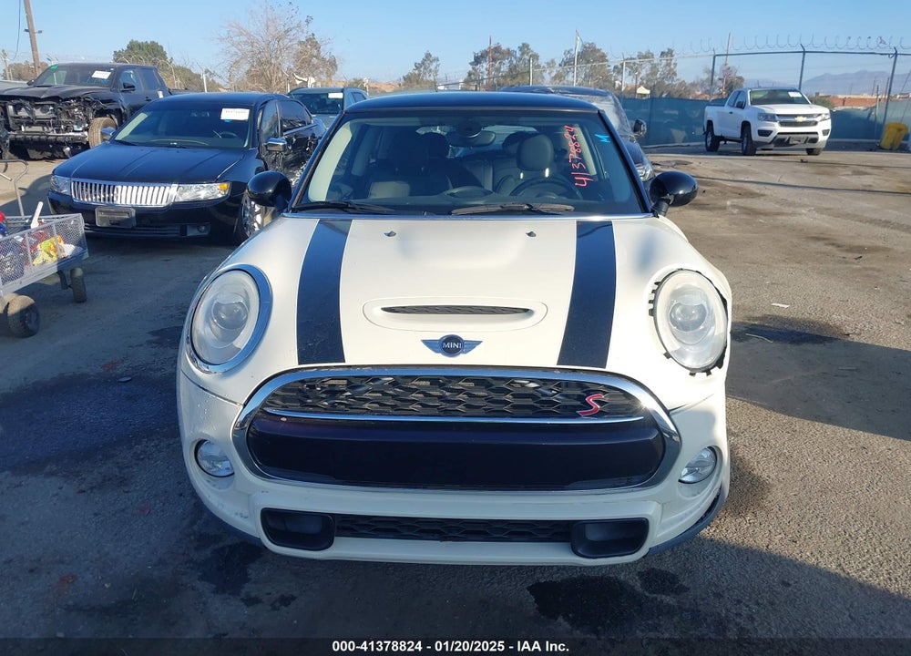 2015 MINI HARDTOP COOPER S VIN: WMWXP7C5XF2A38505