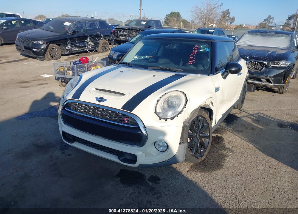 2015 MINI HARDTOP COOPER S VIN: WMWXP7C5XF2A38505