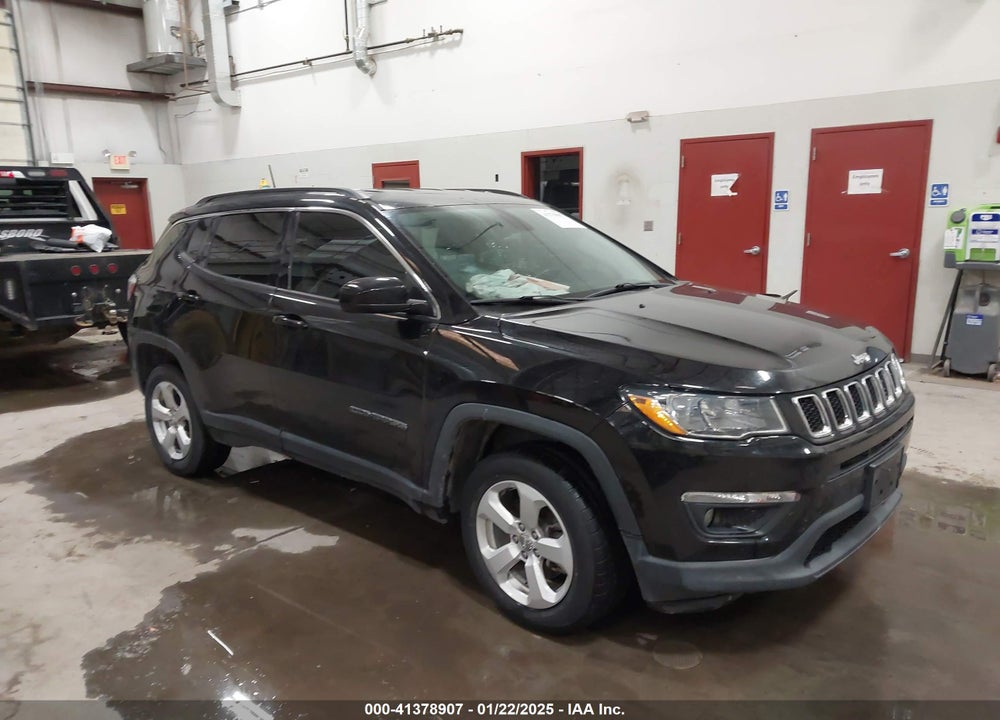 2018 JEEP COMPASS LATITUDE 4X4 VIN: 3C4NJDBB6JT422948