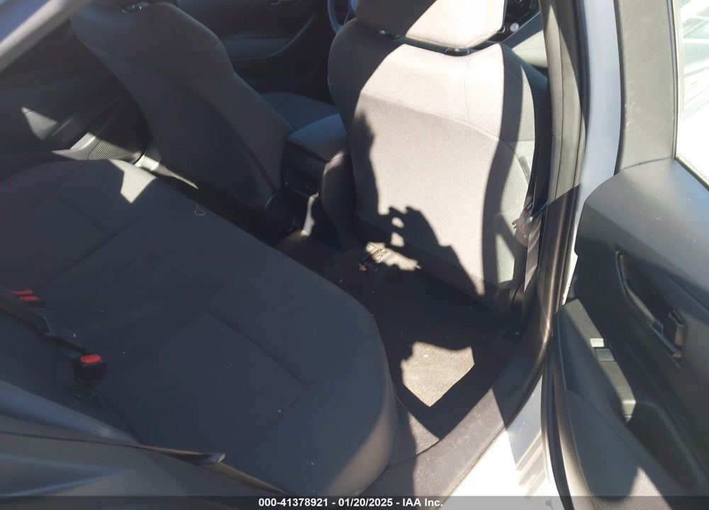 2022 TOYOTA COROLLA LE VIN: 5YFEPMAE4NP365054