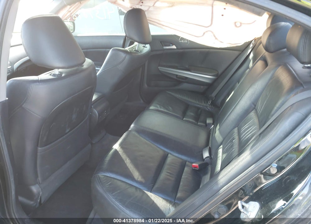 2010 HONDA ACCORD 2.4 EX-L VIN: 1HGCP2F84AA028737