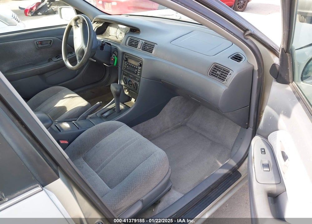 2000 TOYOTA CAMRY LE VIN: JT2BG22K3Y0508434