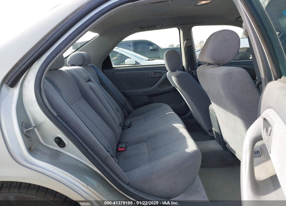 2000 TOYOTA CAMRY LE VIN: JT2BG22K3Y0508434