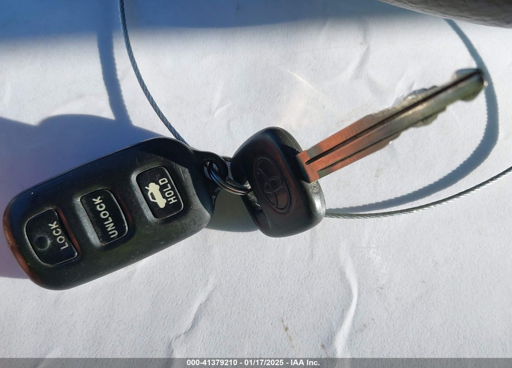2005 TOYOTA CAMRY LE VIN: 4T1BE30K25U029718
