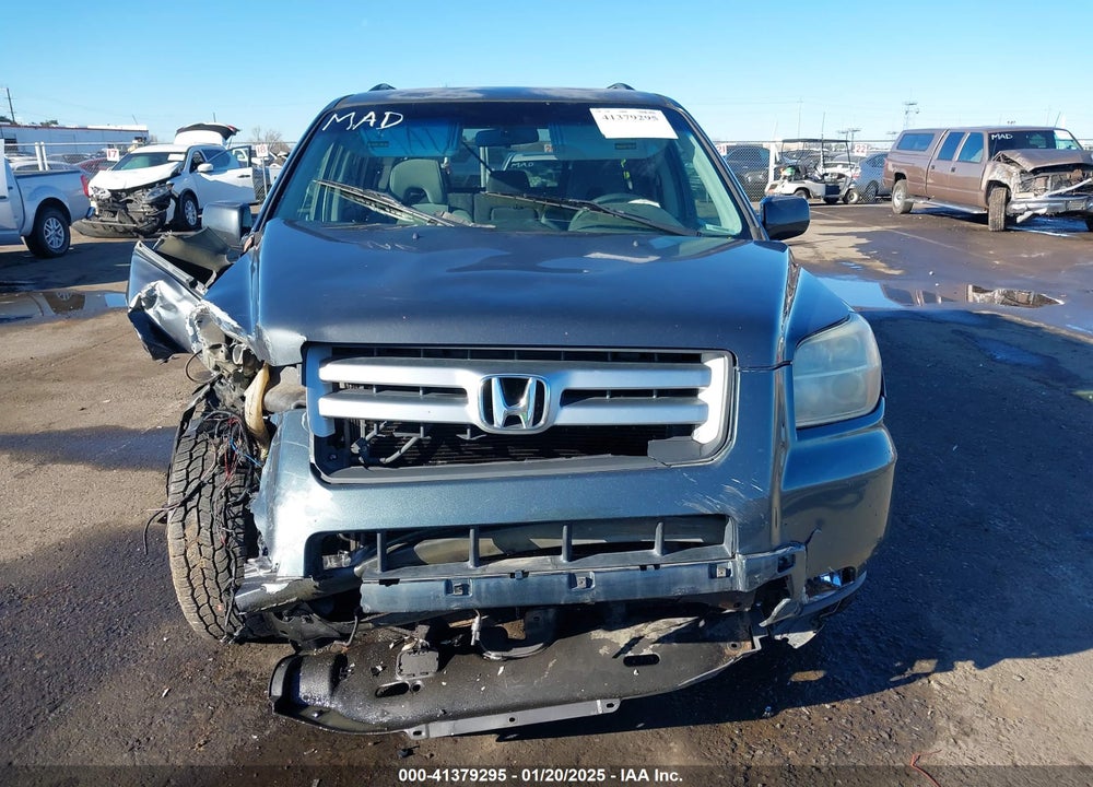 2006 HONDA PILOT EX VIN: 2HKYF18446H514489