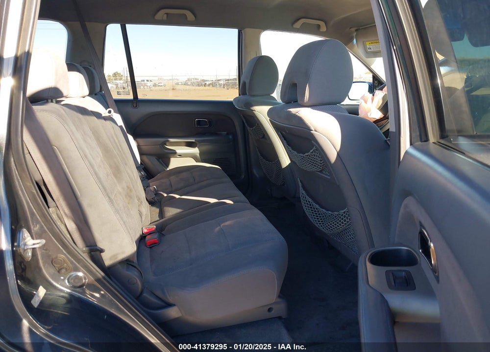 2006 HONDA PILOT EX VIN: 2HKYF18446H514489