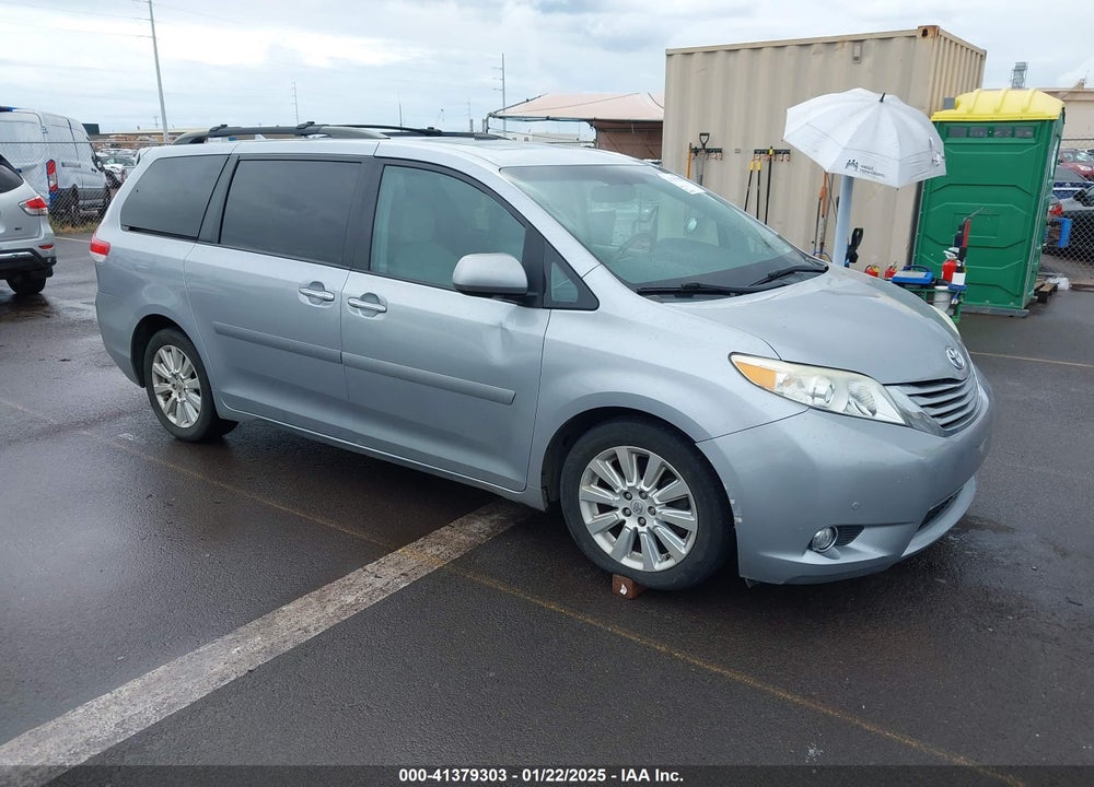 2012 TOYOTA SIENNA XLE LIMITED VIN: 5TDYK3DC1CS192310