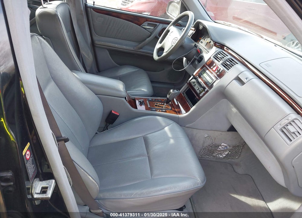 2001 MERCEDES-BENZ E 320 VIN: WDBJF65J61B376956