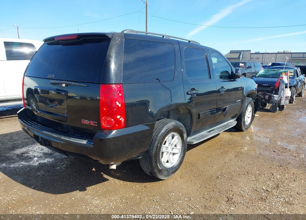 2011 GMC YUKON SLE VIN: 1GKS1AE01BR108215