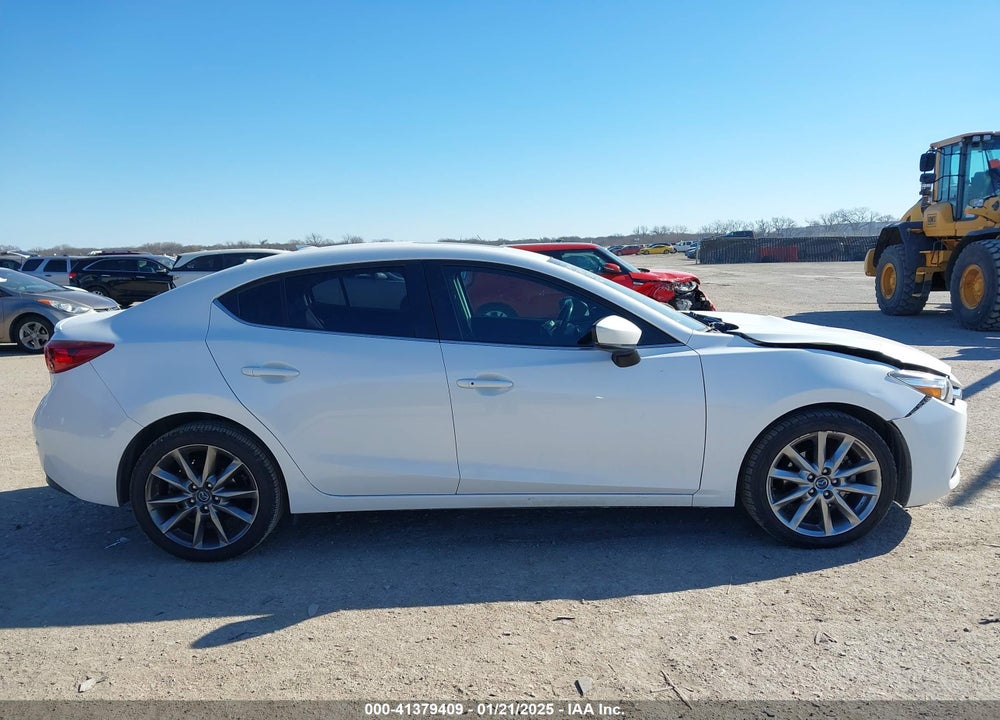 2018 MAZDA MAZDA3 VIN: 3MZBN1V34JM167864