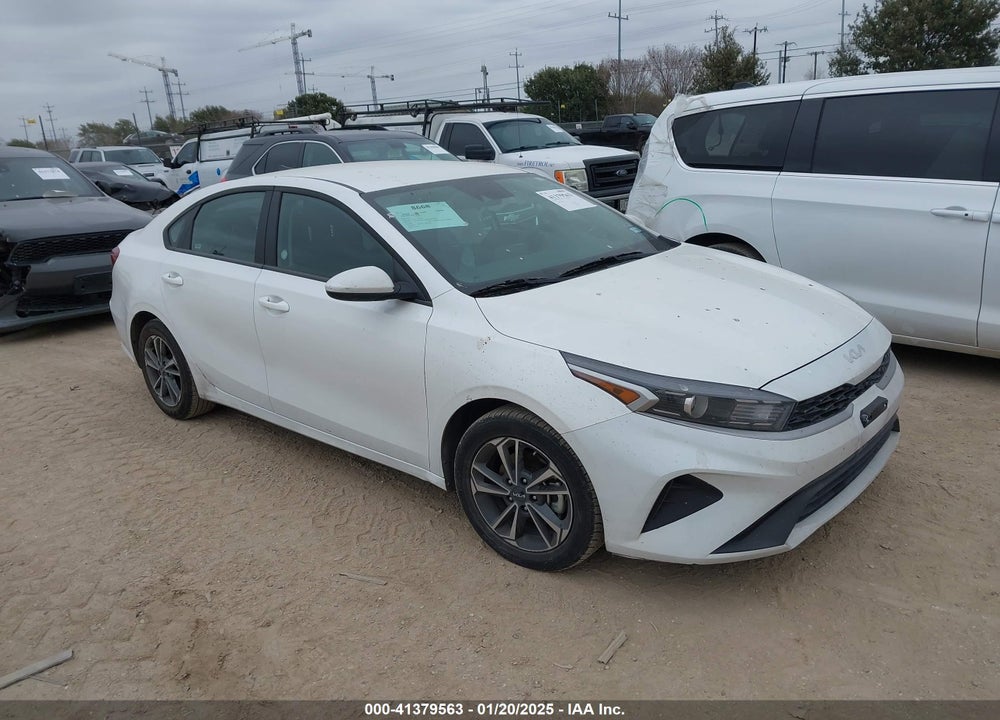 2024 KIA FORTE LXS VIN: 3KPF24AD4RE748882