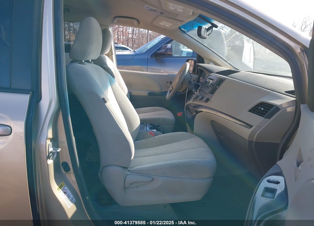 2011 TOYOTA SIENNA LE V6 VIN: 5TDKK3DC8BS007190