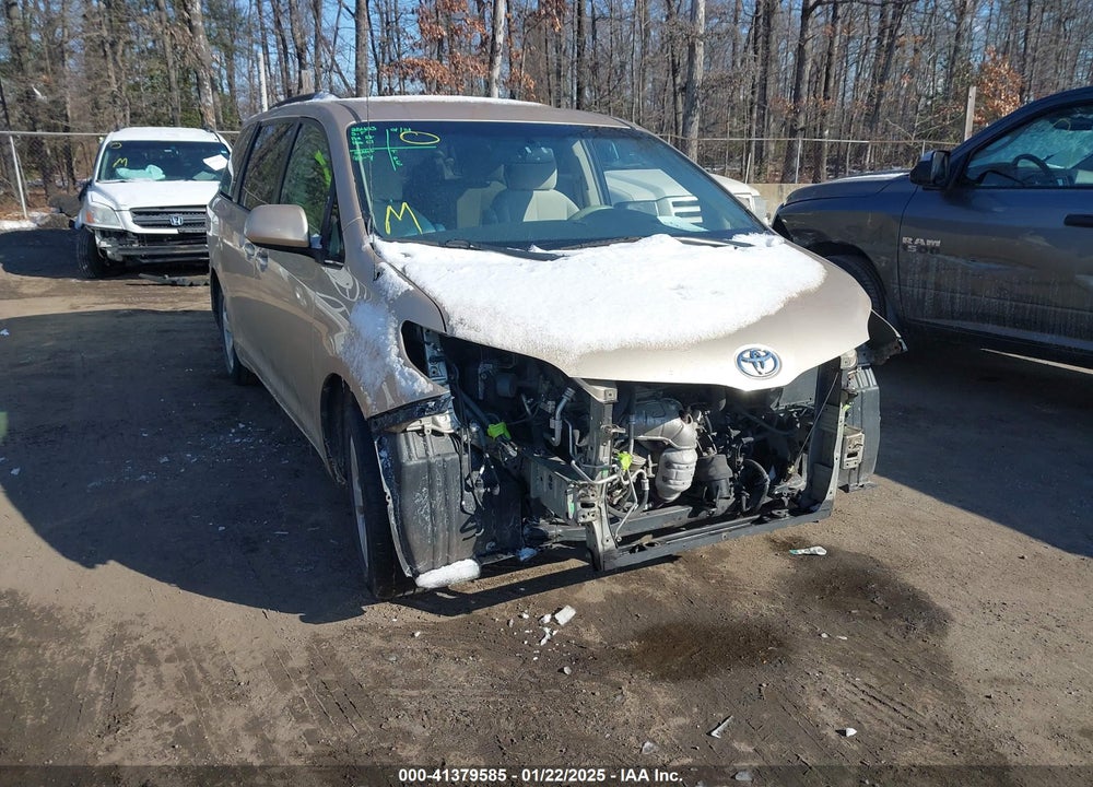 2011 TOYOTA SIENNA LE V6 VIN: 5TDKK3DC8BS007190