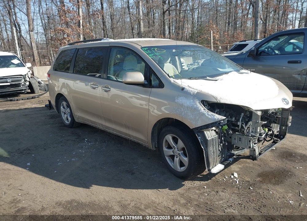 2011 TOYOTA SIENNA LE V6 VIN: 5TDKK3DC8BS007190