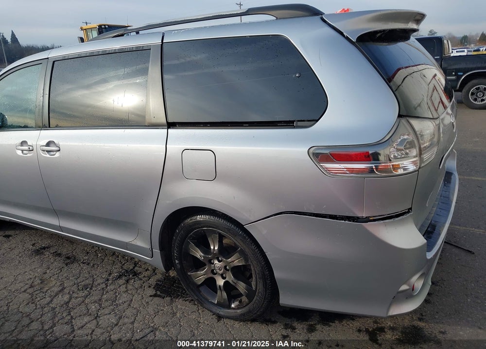 2011 TOYOTA SIENNA SPORT VIN: 5TDXK3DC4BS070311
