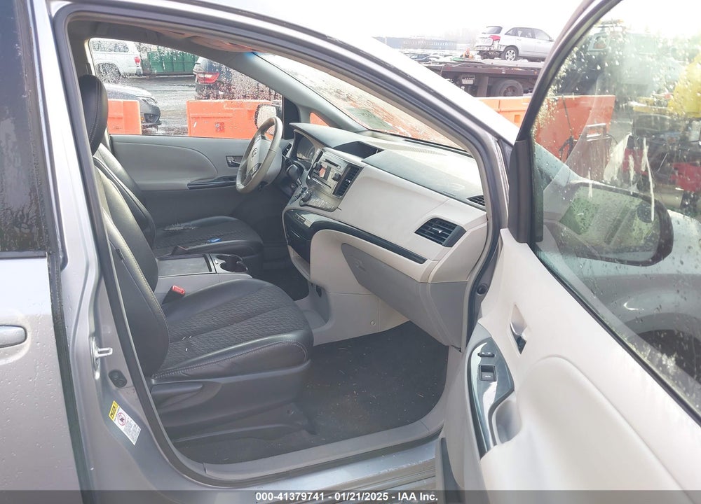 2011 TOYOTA SIENNA SPORT VIN: 5TDXK3DC4BS070311