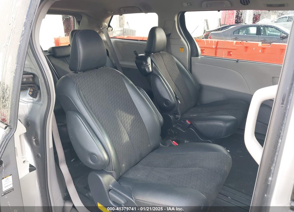 2011 TOYOTA SIENNA SPORT VIN: 5TDXK3DC4BS070311