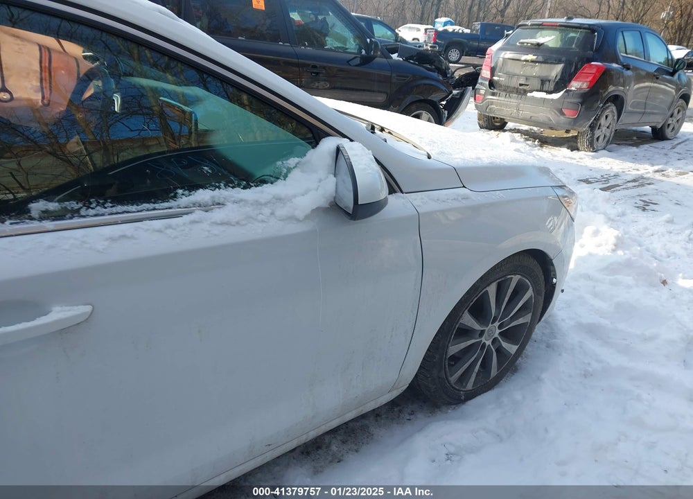 2018 HYUNDAI ELANTRA GT VIN: KMHH35LE3JU067244