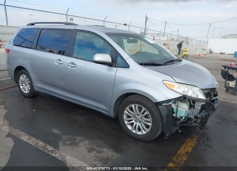 2017 TOYOTA SIENNA XLE LIMITED VIN: 5TDYZ3DC3HS826316
