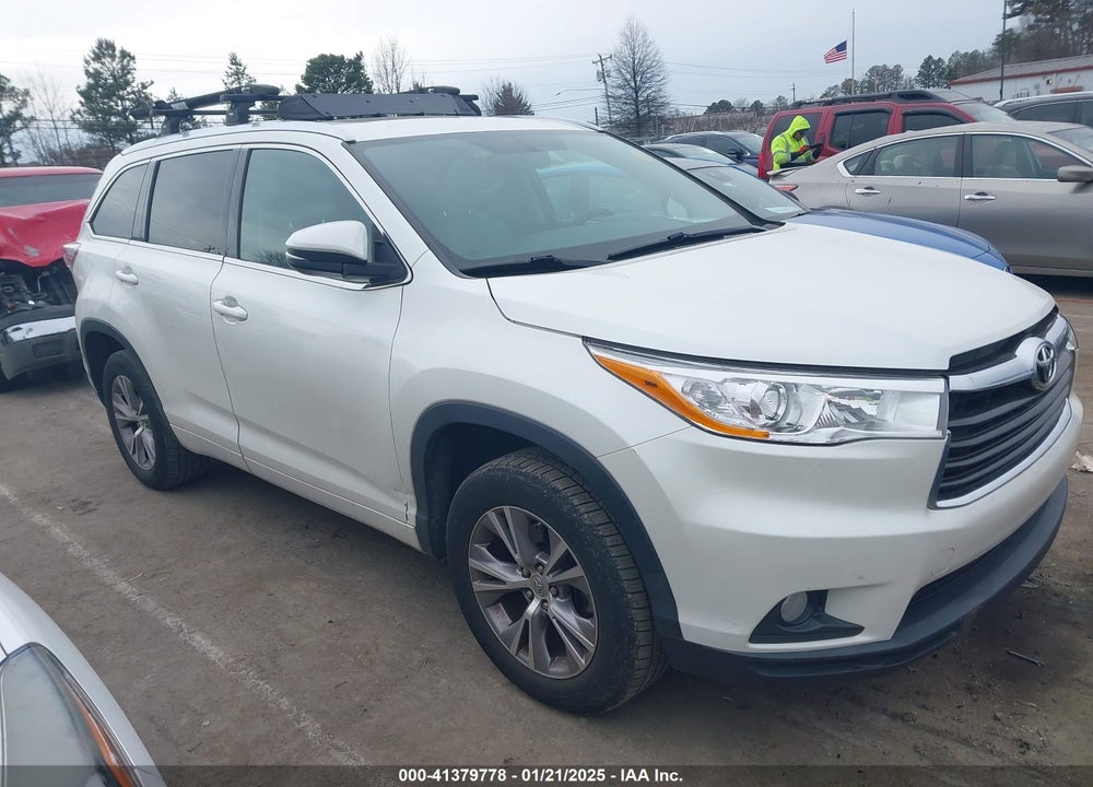 2014 TOYOTA HIGHLANDER XLE V6 VIN: 5TDKKRFH2ES010070