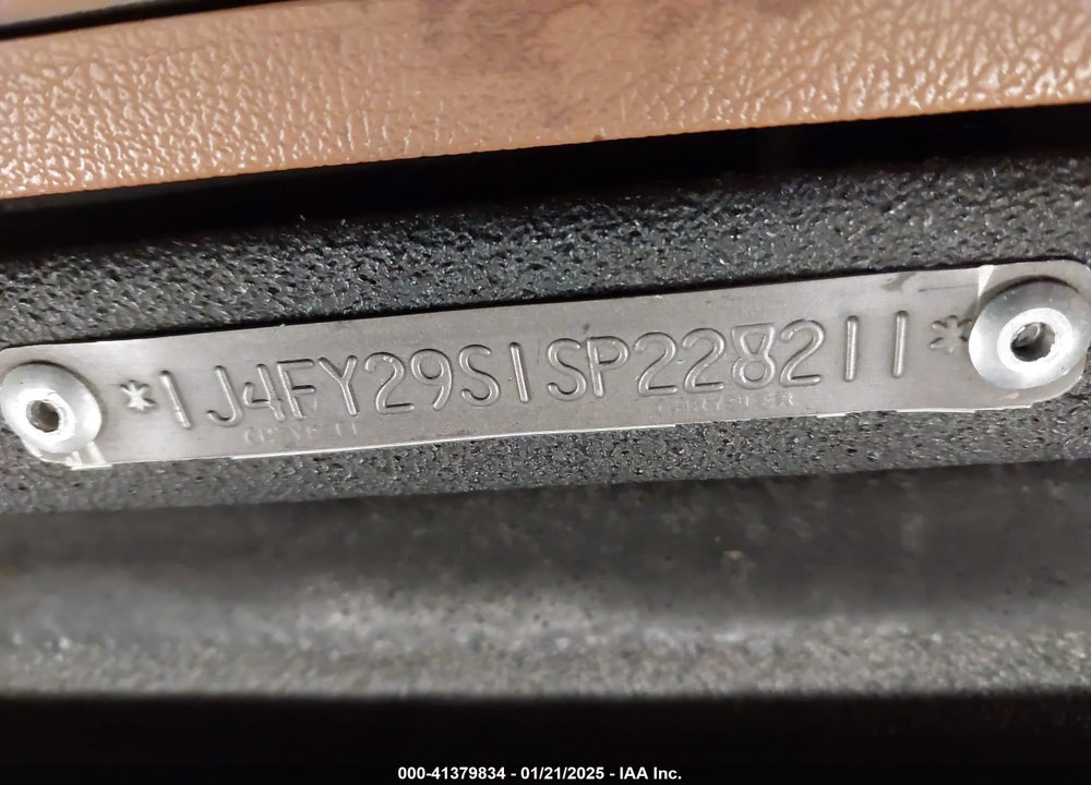 1995 JEEP WRANGLER / YJ SE VIN: 1J4FY29S1SP228211