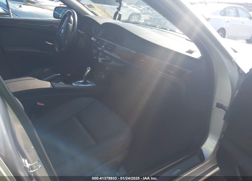 2009 BMW 528 VIN: WBANU53509C117388