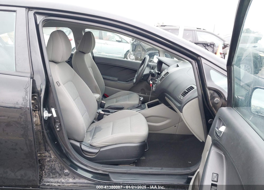 2016 KIA FORTE VIN: KNAFK4A62G5606652