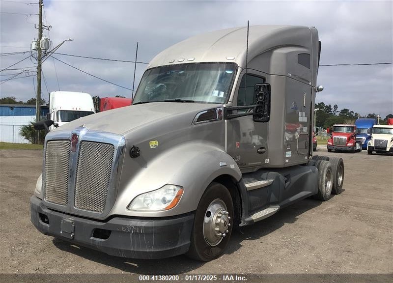 2018 KENWORTH T680 VIN: 1XKYDP9X5JJ189602