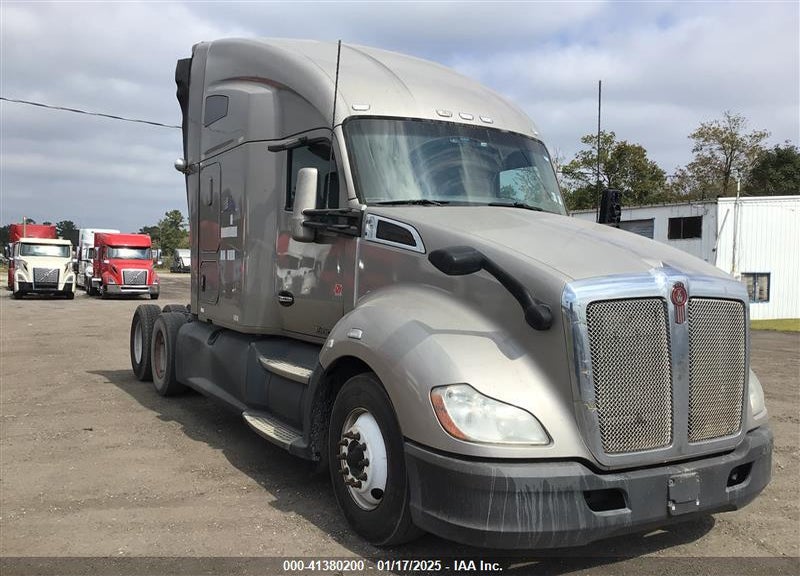 2018 KENWORTH T680 VIN: 1XKYDP9X5JJ189602