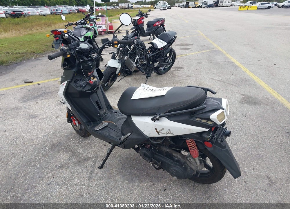 2021 SCOOTER YNGF 150CC VIN: LL0TCKPD6NG001361