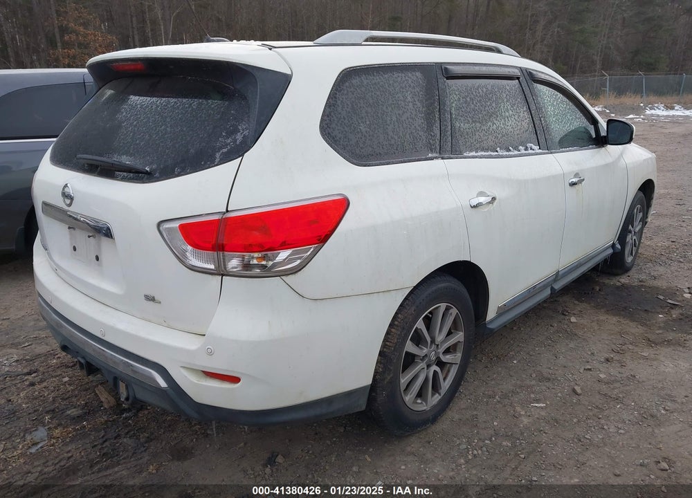 2015 NISSAN PATHFINDER SL VIN: 5N1AR2MN3FC704904