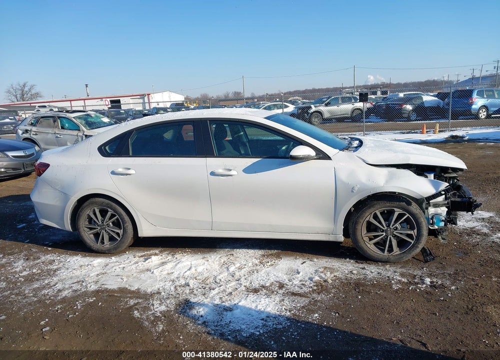2024 KIA FORTE LXS VIN: 3KPF24AD2RE810683