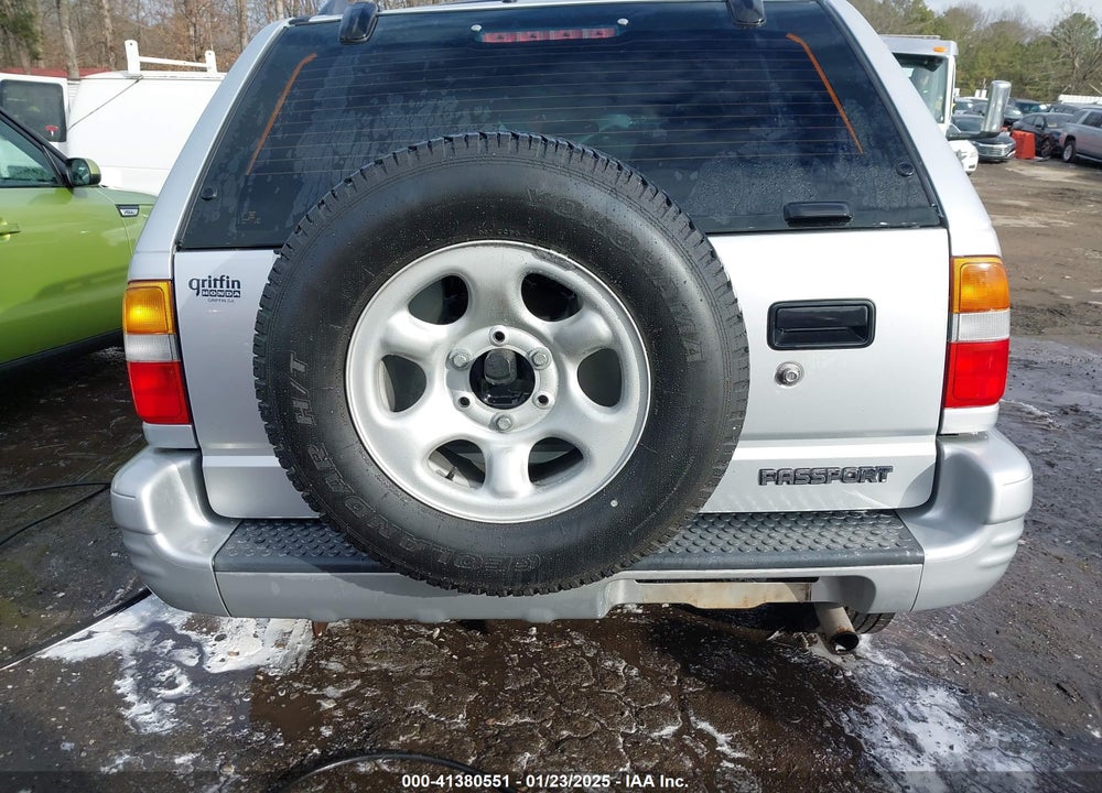 2001 HONDA PASSPORT EX/LX VIN: 4S6CK58W014401073