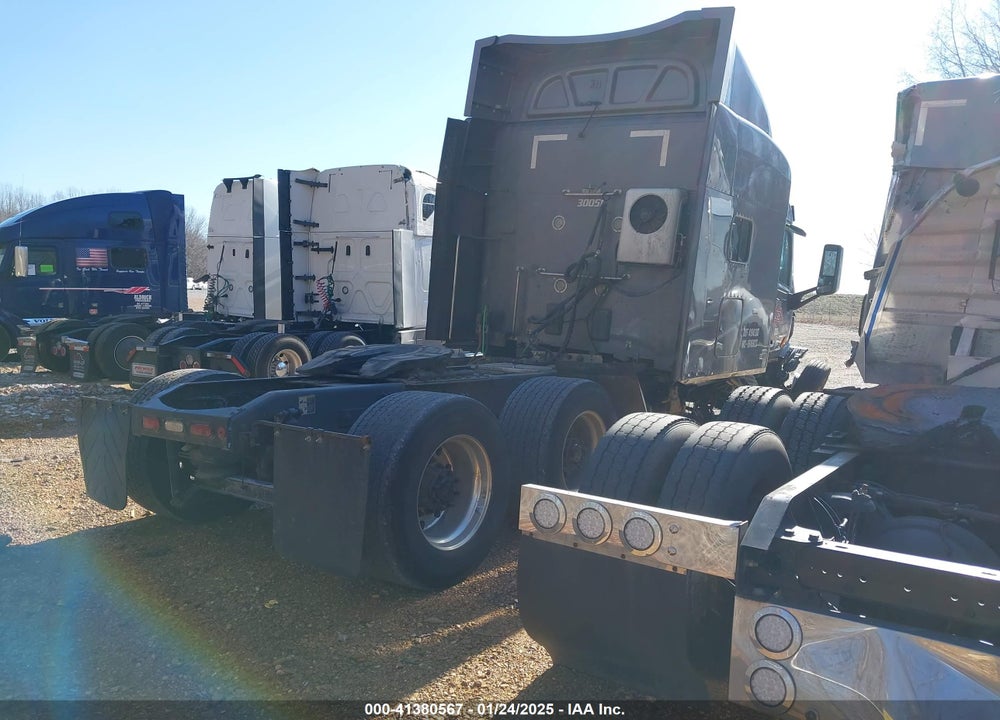 2017 PETERBILT 579 VIN: 1XPBD49X2HD355288
