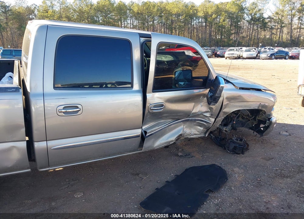 2003 GMC SIERRA 2500HD SLE VIN: 1GTHC23103F155899