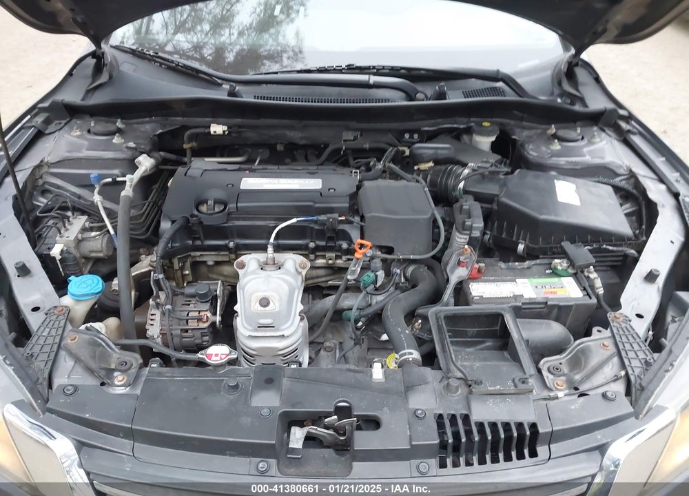 2015 HONDA ACCORD VIN: 1HGCR2F33FA235884