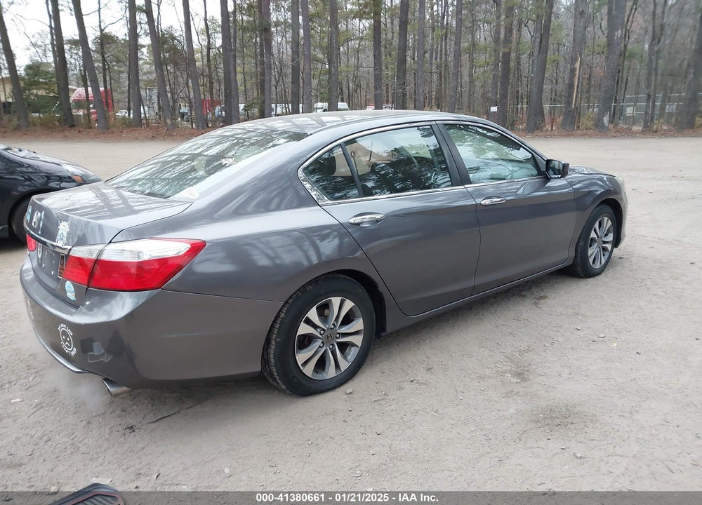 2015 HONDA ACCORD VIN: 1HGCR2F33FA235884