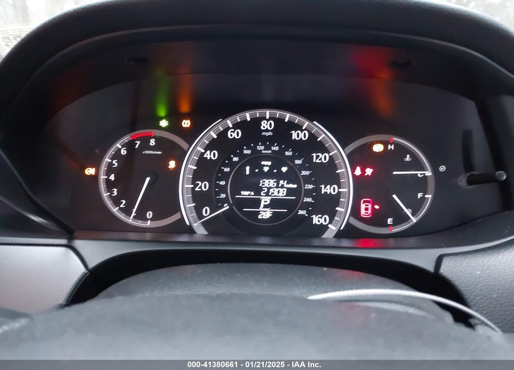 2015 HONDA ACCORD VIN: 1HGCR2F33FA235884