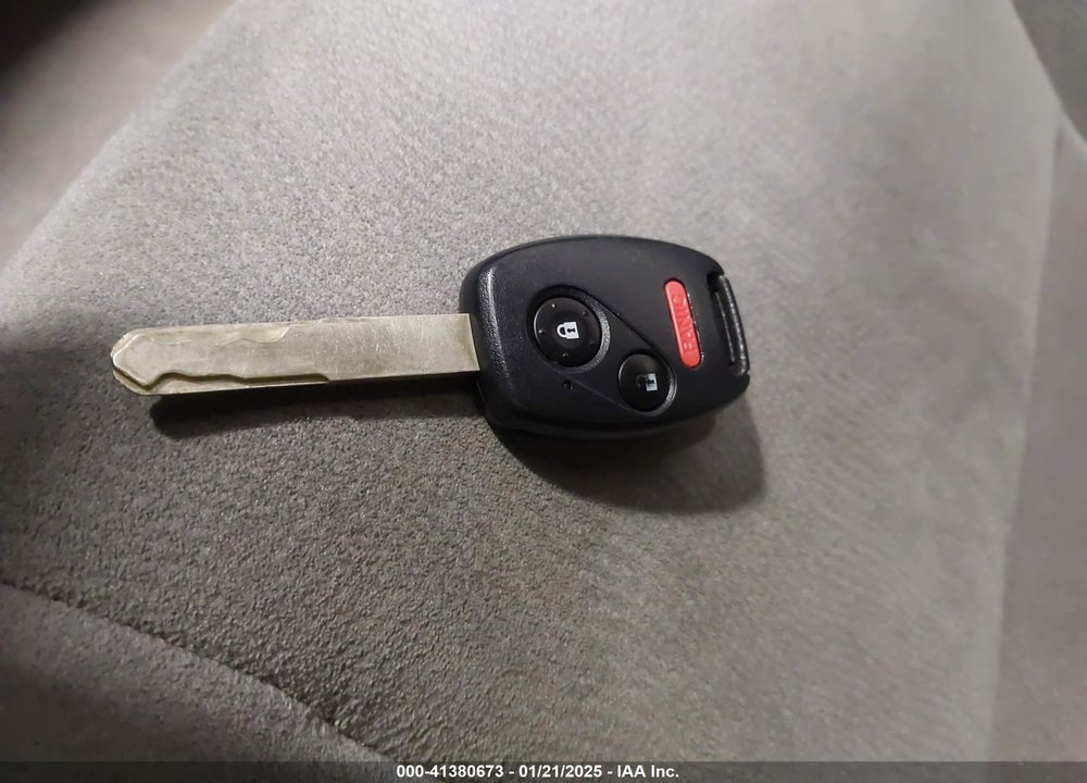 2008 HONDA CIVIC VIN: 2HGFA16528H328688