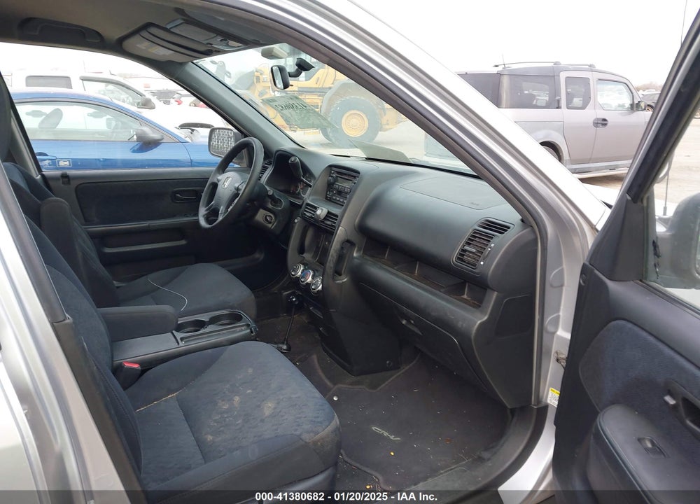 2005 HONDA CR-V LX VIN: JHLRD68525C007264