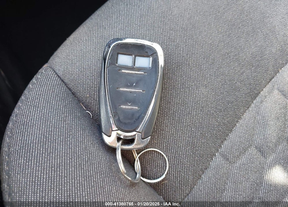 2019 CHEVROLET EQUINOX LT VIN: 2GNAXKEV6K6209048