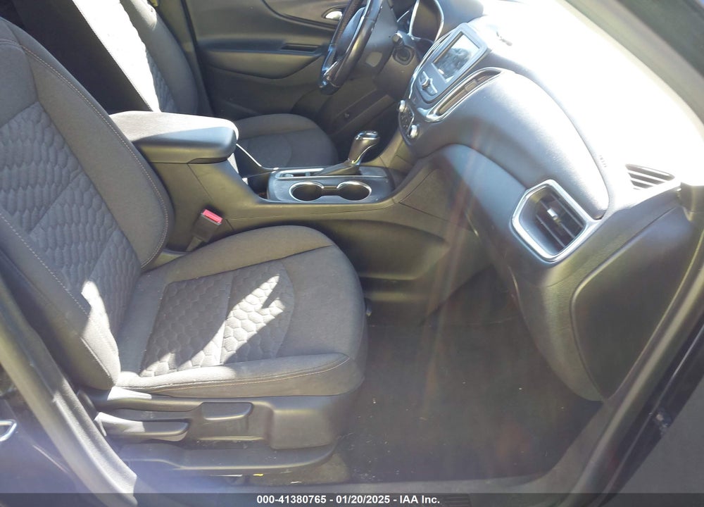 2019 CHEVROLET EQUINOX LT VIN: 2GNAXKEV6K6209048